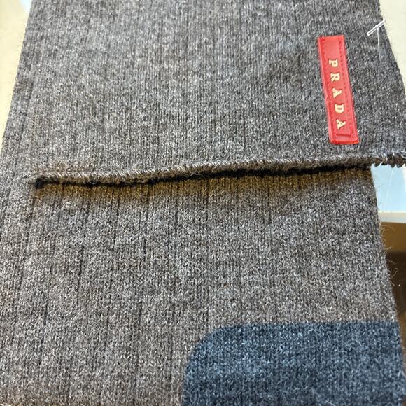 PRADA Ribbed Scarf charcoal Grey Red Rubber Label Wool Blend 49x6.5” - Picture 5 of 9